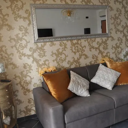 Giramondo Gold Airport Apartment *