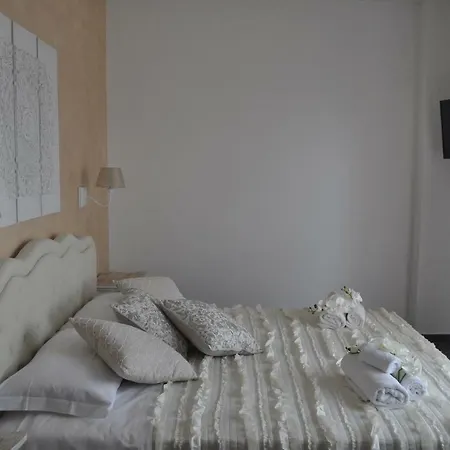 Giramondo Gold Airport *