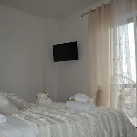 Giramondo Gold Airport