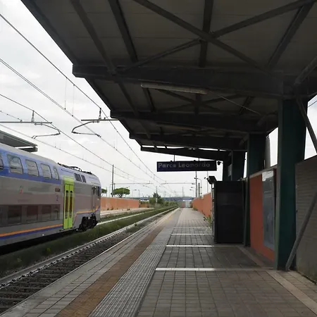 Giramondo Gold Airport *